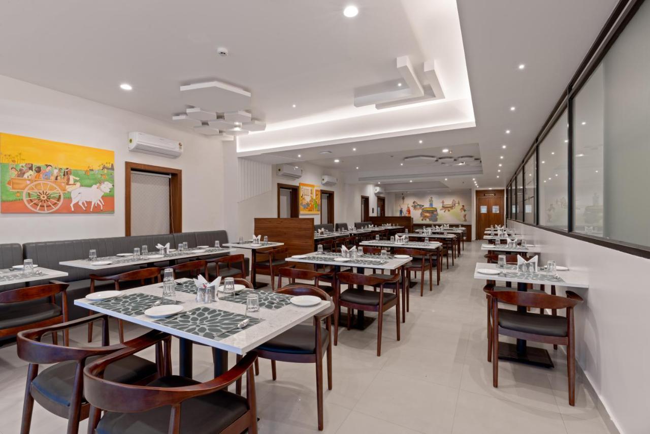 The Elite Hotel Hyderabad Exterior foto